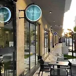 Modern Complex Apartment, Self-Check In