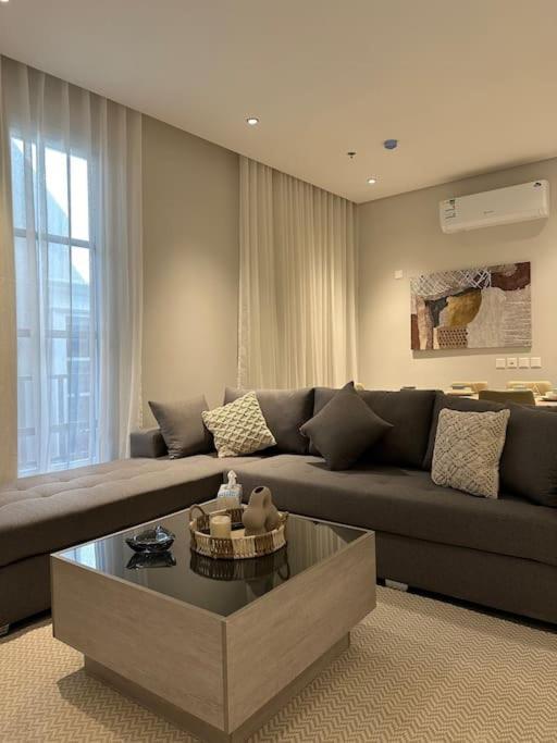 Modern Complex Apartment, Self-check In Apartment *